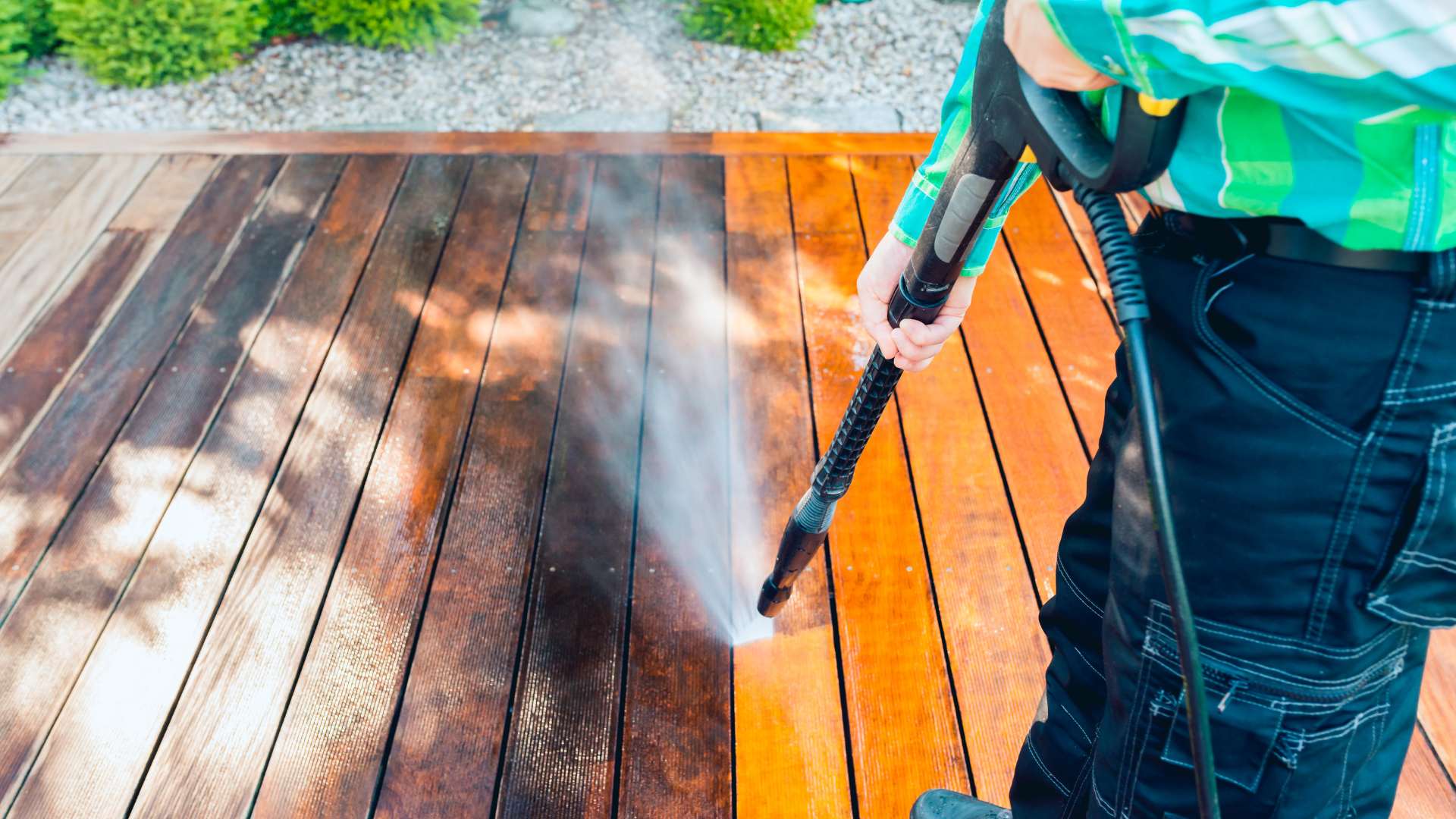 Deck Pressure Washing Img